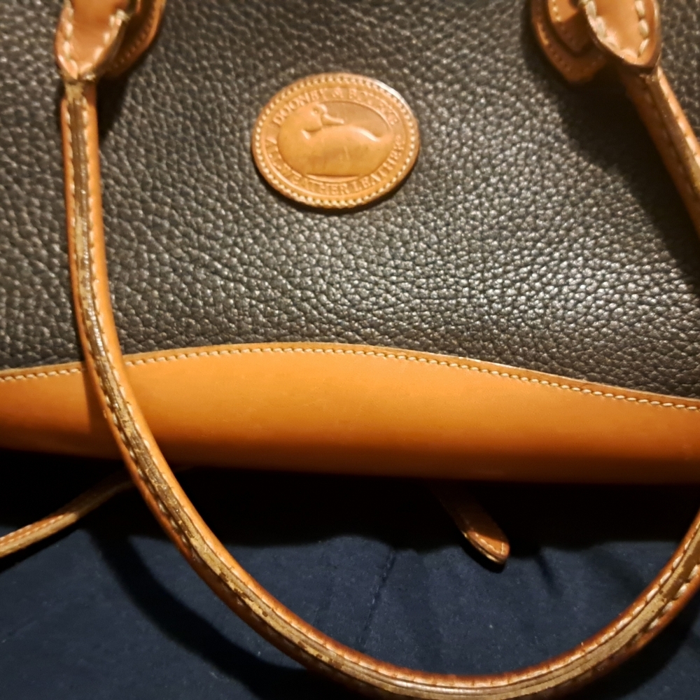 2 Vintage Dooney & Bourke Purses - Picture 5 of 16